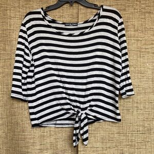 Kim & cami boxy tie front top